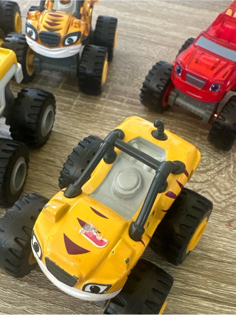 Blaze and the Monster Machines Lot Figures Set of 9